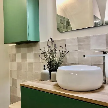 Via Scale Apartments, Como, Апартаменты Brienno