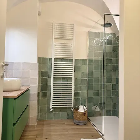 Via Scale Apartments, Como, Апартаменты *
